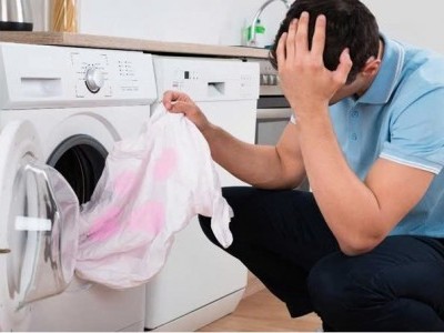 Cách Giặt Quần Áo Không Bị Phai Màu Khi Dùng Máy Giặt