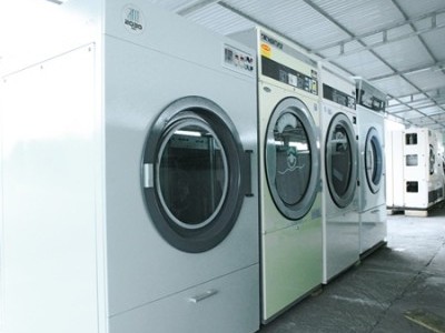 Giá máy giặt công nghiệp được bán tại SMC Engineering có đắt không?