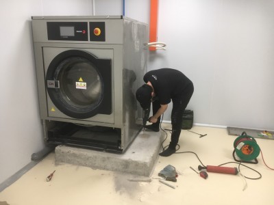 Sự Khác Nhau Giữa Máy Giặt Công Nghiệp Và Máy Giặt Gia Dụng