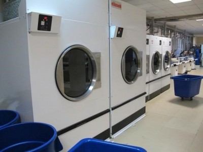 Một số lưu ý cần biết khi sử dụng máy giặt công nghiệp