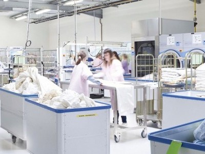 Máy là công nghiệp – giải pháp nâng cao chất lượng dịch vụ y tế tại bệnh viện