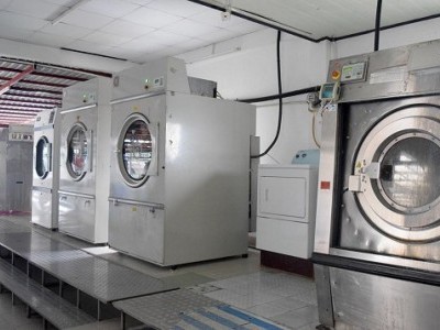 Mua thiết bị giặt là khách sạn uy tín ở đâu?
