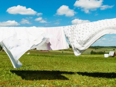 Tự giặt chăn, màn tại nhà đúng chuẩn ngoài tiệm