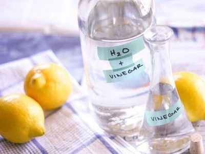 Trong giặt là công nghiệp nền dùng loại hóa chất nào?