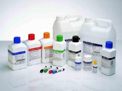 Vì sao quần áo giặt xong không sạch?