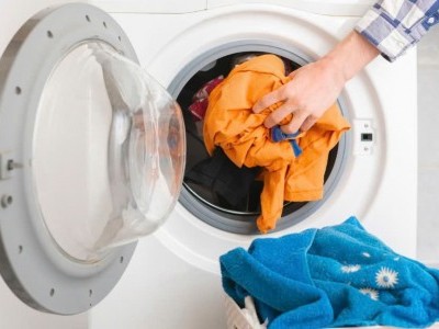 Khối Lượng Trên Máy Giặt Là Quần Áo Khô Hay Ướt?