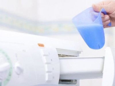 Cho nước xả vào máy giặt ở thời điểm nào là tốt nhất?