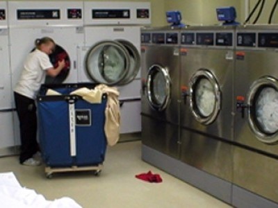 Xưởng giặt là nên sử dụng loại hóa chất nào?