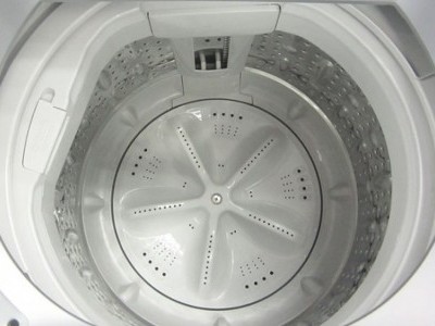 Tại sao nên dùng bột vệ sinh lồng giặt cho máy giặt